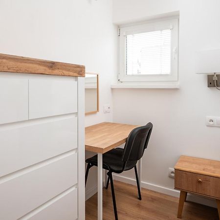 Krasinski Garden Comfort Apartment 바르샤바 외부 사진